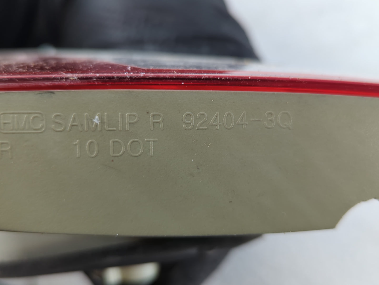 2011-2014 Hyundai Sonata Tail Light Assembly Passenger Right OEM P/N:92404-3Q Fits Fits 2011 2012 2013 2014 OEM Used Auto Pa