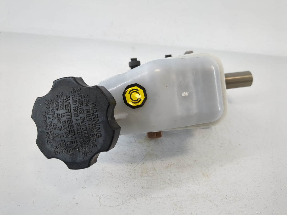 2011-2014 Hyundai Sonata Brake Master Cylinder 864095 - Oemusedautoparts1.com