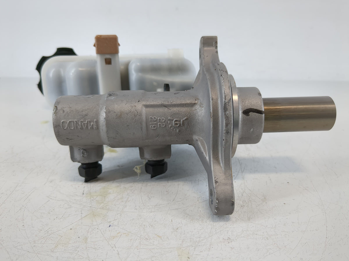 2011-2014 Hyundai Sonata Brake Master Cylinder 864095 - Oemusedautoparts1.com