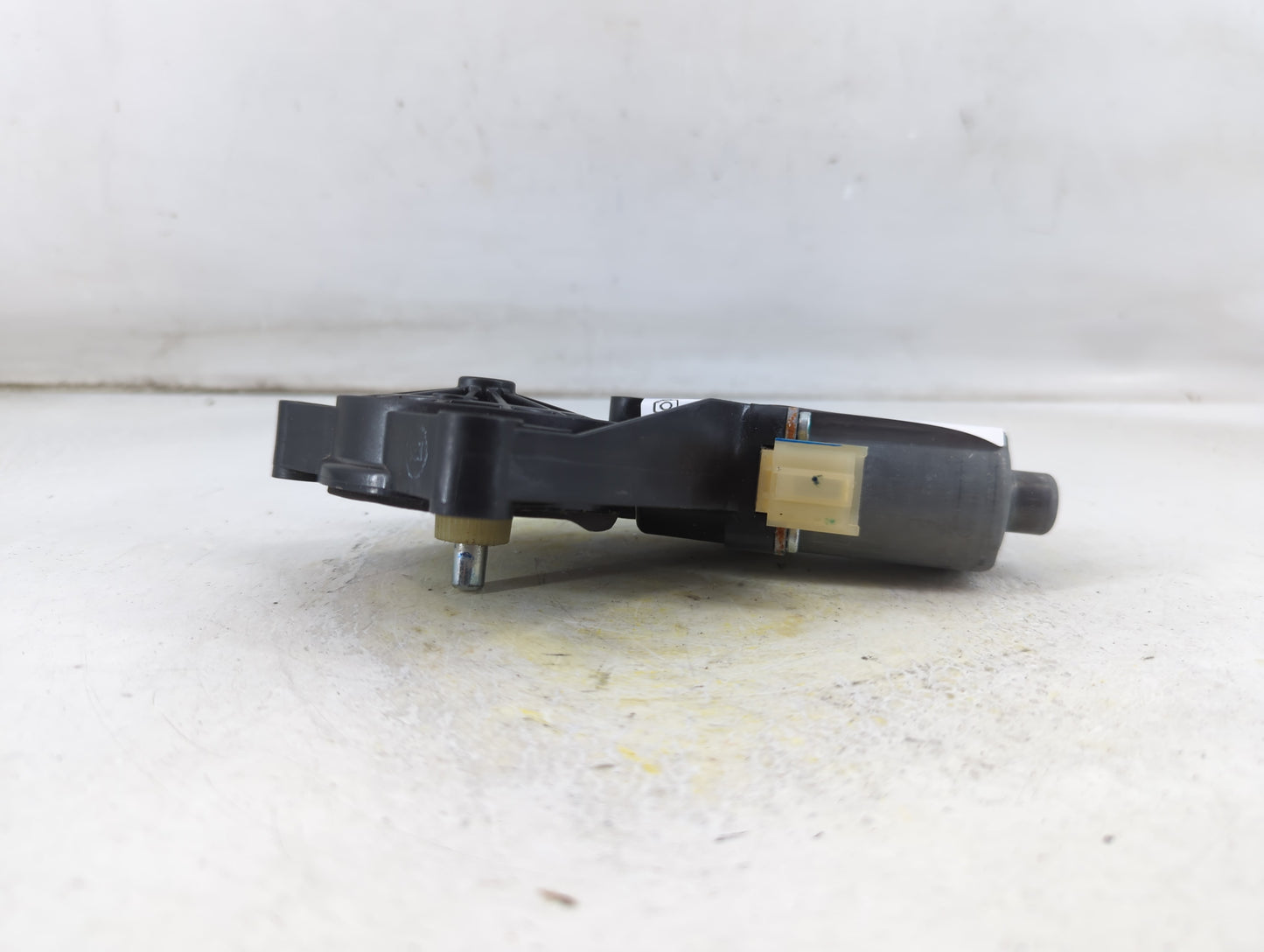 2011-2014 Hyundai Sonata Passenger Front Right Power Window Motor - Oemusedautoparts1.com