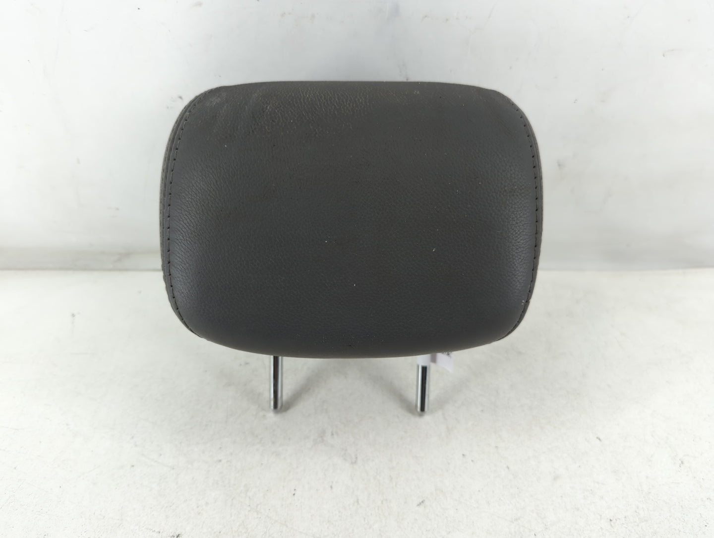 2011 Hyundai Sonata Headrest Head Rest Rear Center Seat Fits OEM Used Auto Parts - Oemusedautoparts1.com