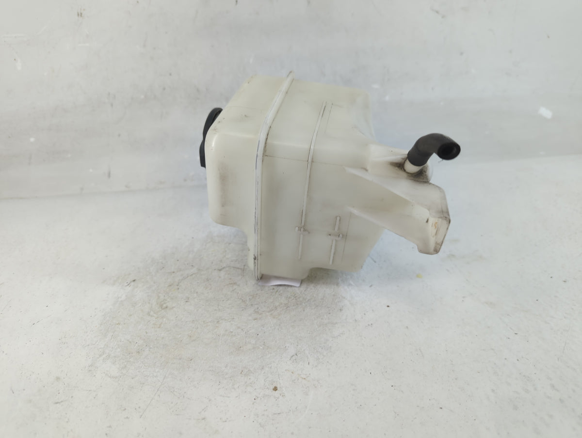 2011-2015 Hyundai Sonata Radiator Coolant Overflow Expansion Tank Bottle 887859 - Oemusedautoparts1.com