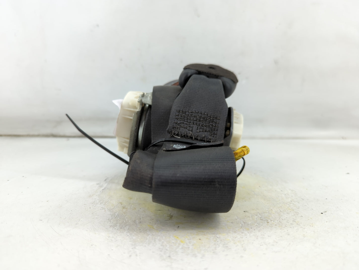 2011-2015 Hyundai Sonata Passenger Front Seatbelt Buckle 887863 - Oemusedautoparts1.com