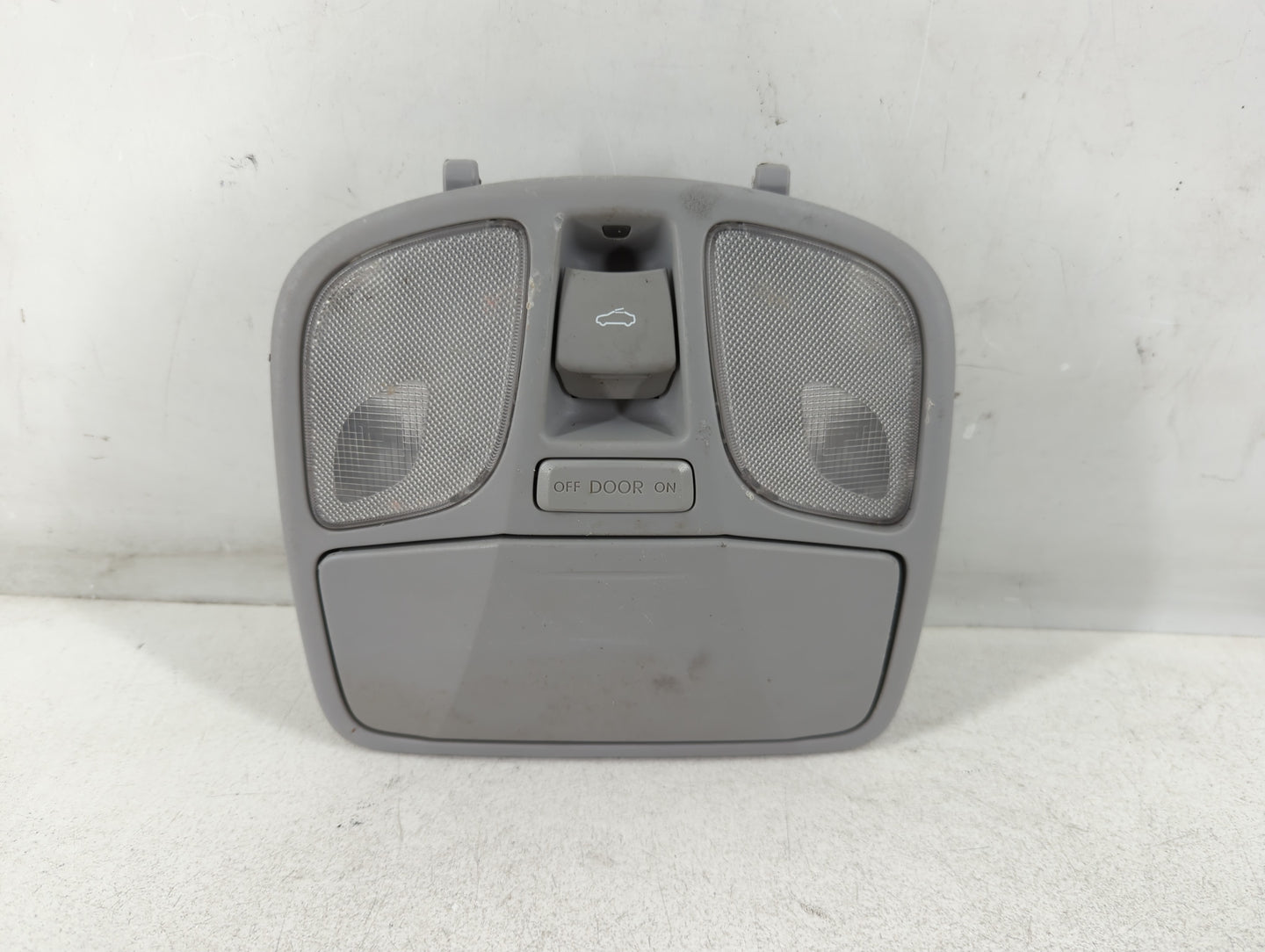 2011 Hyundai Sonata Overhead Roof Console Interior Dome Light - Oemusedautoparts1.com