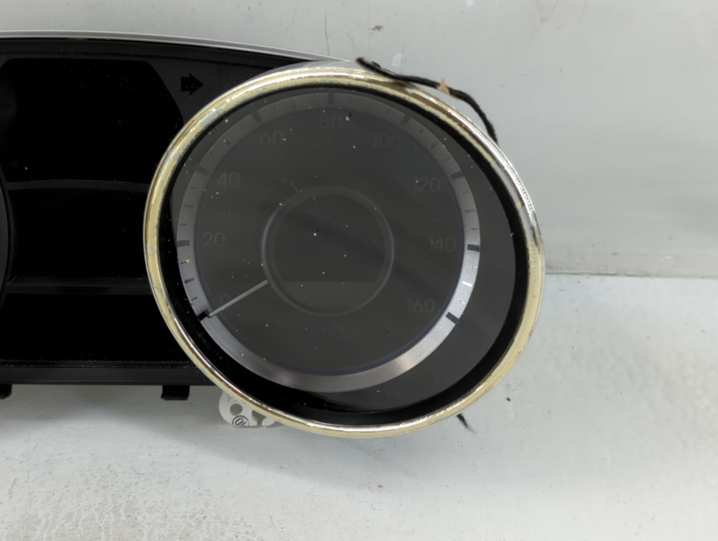 2011-2013 Hyundai Sonata Instrument Cluster Speedometer Gauges P/N:94001-3Q011 Fits Fits 2011 2012 2013 OEM Used Auto Parts 