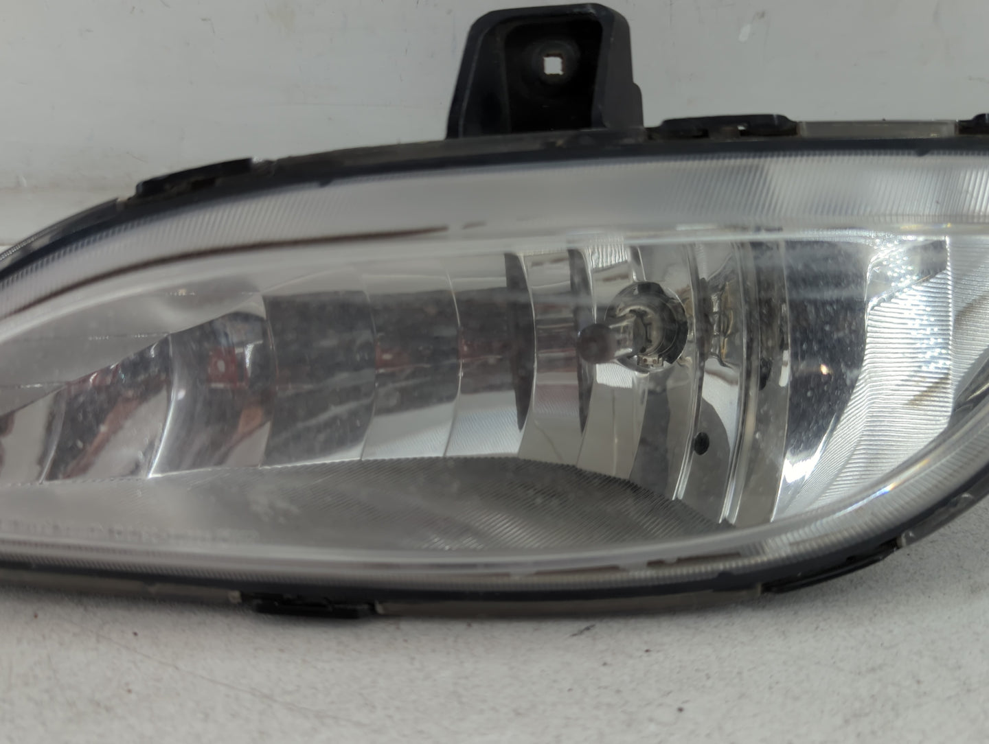 2011-2013 Hyundai Sonata Driver Left Oem Fog Light Lamp - Oemusedautoparts1.com