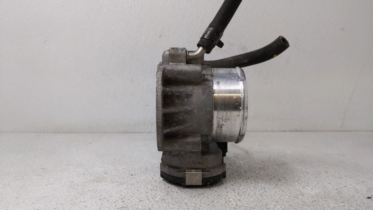 2011-2014 Hyundai Sonata Throttle Body P/N:35100-2G700 Fits Fits 2011 2012 2013 2014 2015 2016 OEM Used Auto Parts - Oemused