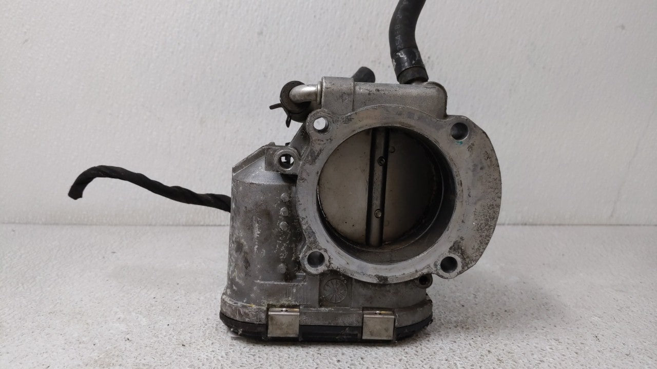 2011-2014 Hyundai Sonata Throttle Body P/N:35100-2G700 Fits Fits 2011 2012 2013 2014 2015 2016 OEM Used Auto Parts - Oemused