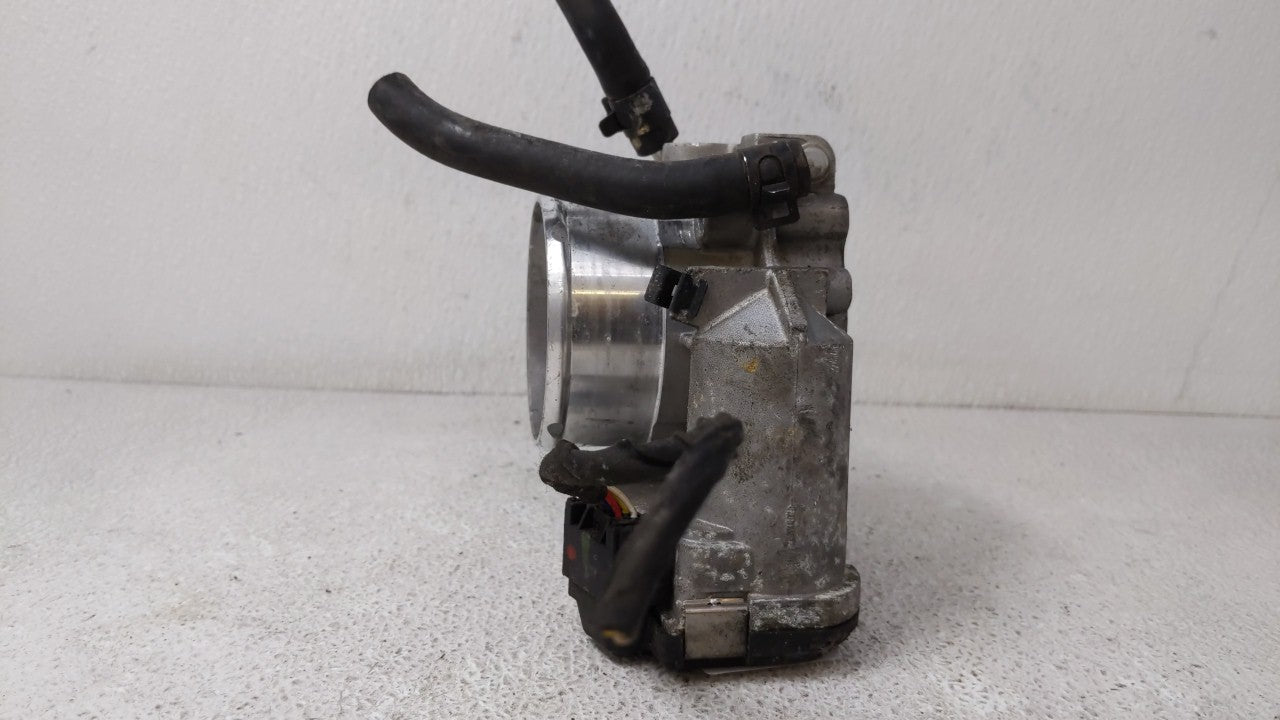 2011-2014 Hyundai Sonata Throttle Body P/N:35100-2G700 Fits Fits 2011 2012 2013 2014 2015 2016 OEM Used Auto Parts - Oemused
