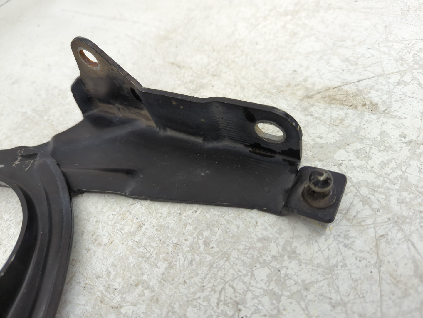 2011 Hyundai Sonata Passenger Hood Hinge 946840 - Oemusedautoparts1.com