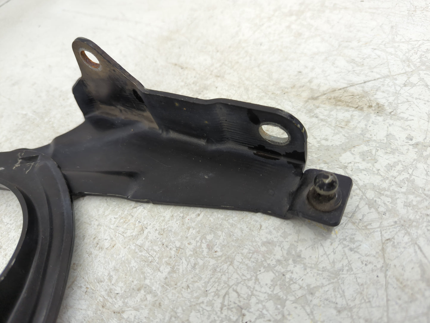 2011 Hyundai Sonata Passenger Hood Hinge 946840 - Oemusedautoparts1.com