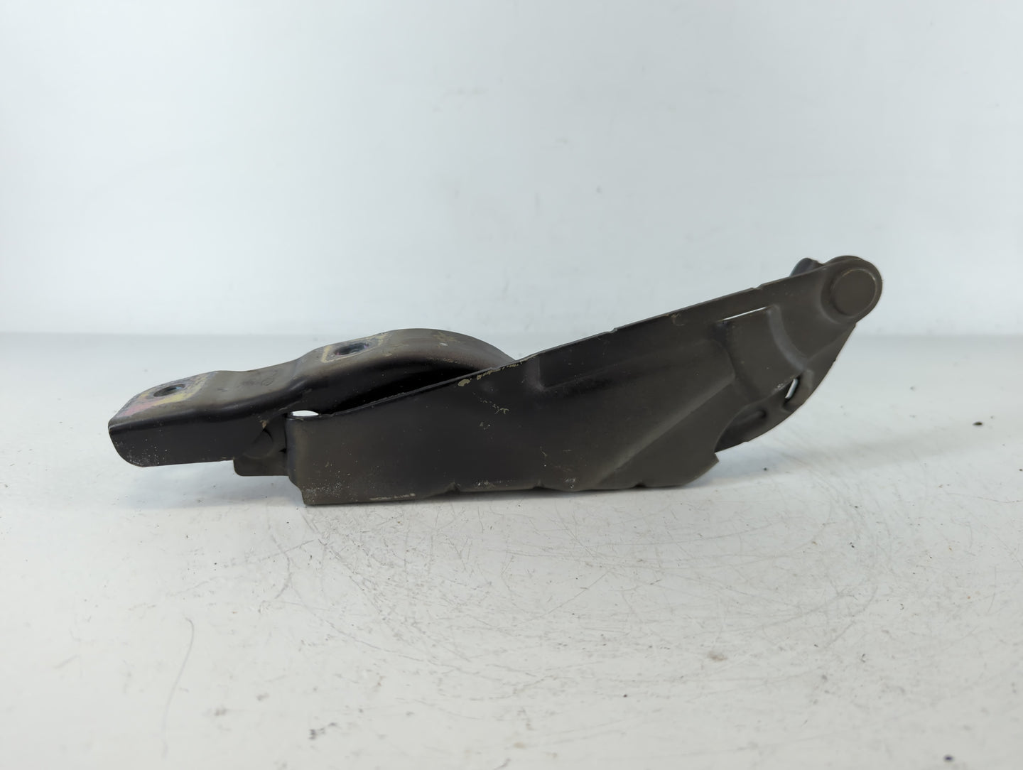 2011 Hyundai Sonata Driver Hood Hinge 946877 - Oemusedautoparts1.com
