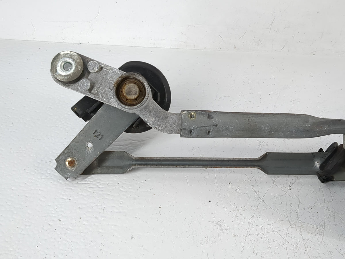 2011-2014 Hyundai Sonata Front Windshield Wiper Motor Fits Fits 2011 2012 2013 2014 2015 OEM Used Auto Parts - Oemusedautopa
