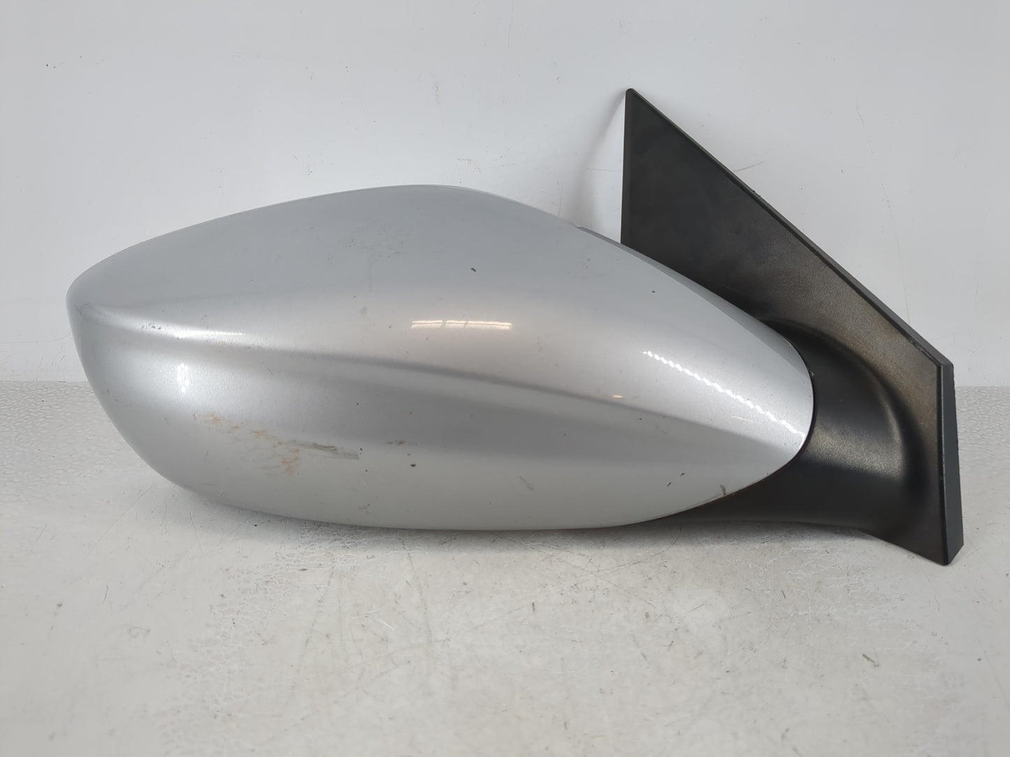 2011-2014 Hyundai Sonata Passenger Right Side View Manual Door Mirror - Oemusedautoparts1.com
