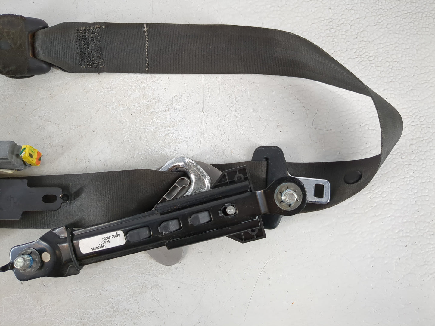 2011-2015 Hyundai Sonata Passenger Front Seatbelt Retractor - Oemusedautoparts1.com