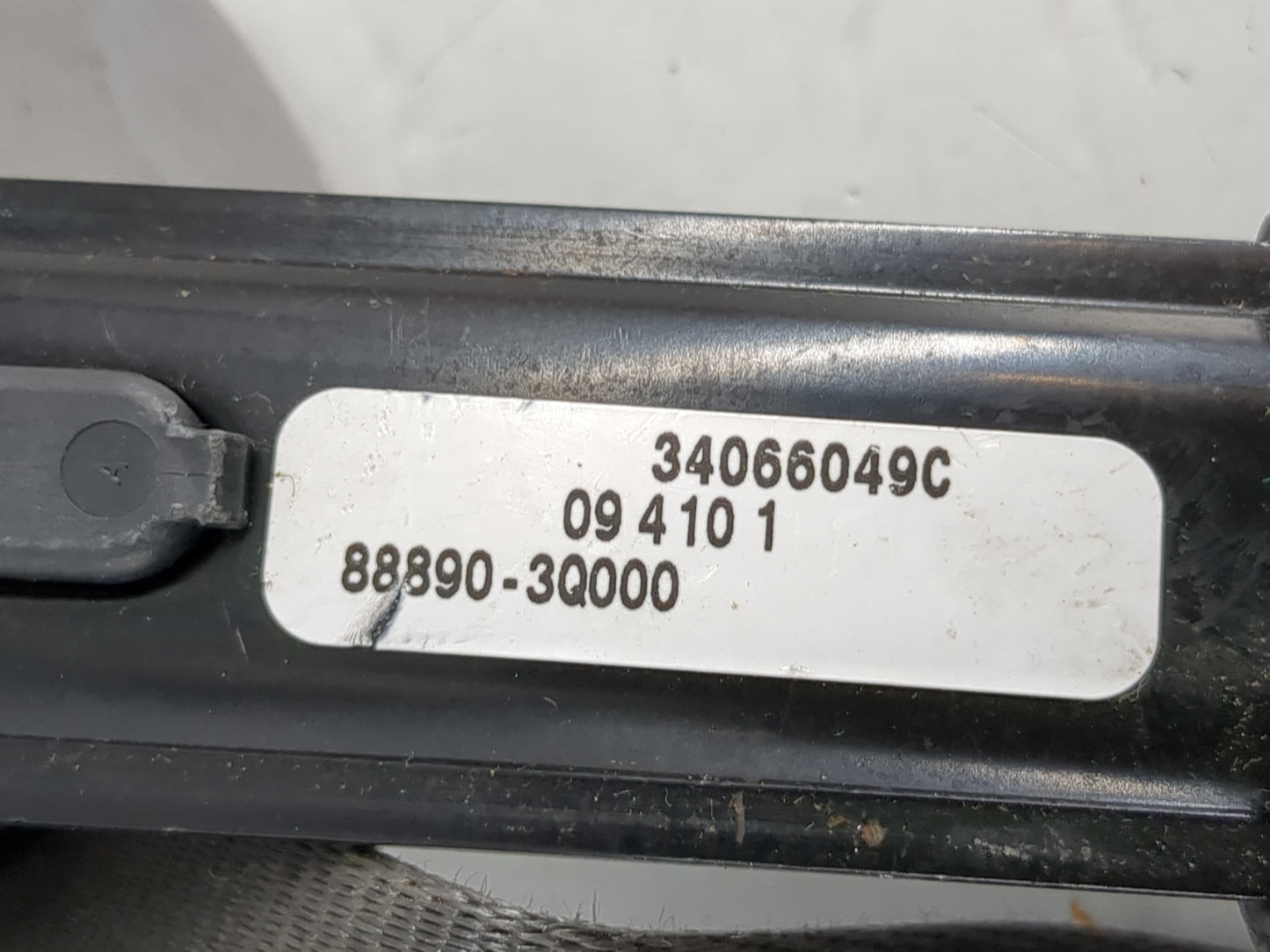 2011-2015 Hyundai Sonata Passenger Front Seatbelt Retractor - Oemusedautoparts1.com