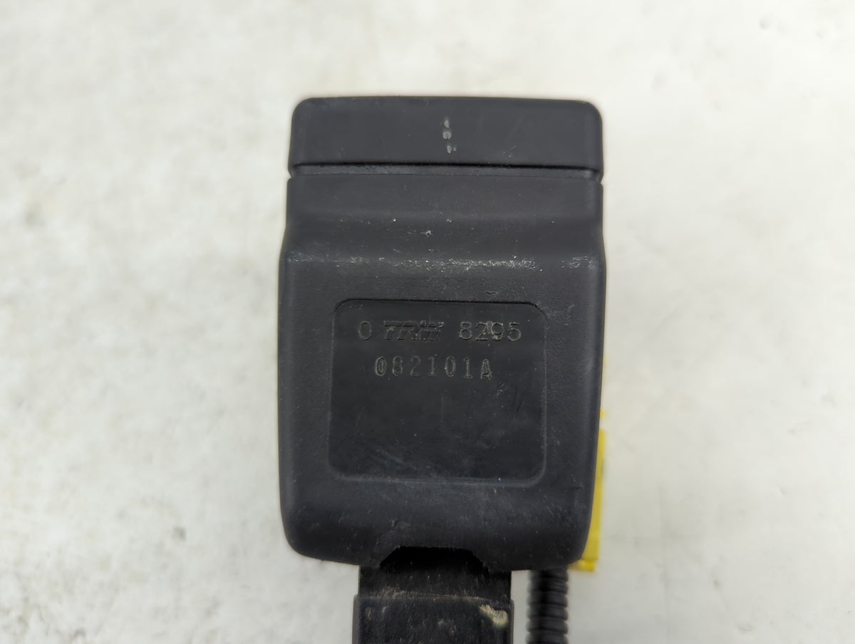 2011-2015 Hyundai Sonata Passenger Front Seatbelt Buckle 985254 - Oemusedautoparts1.com