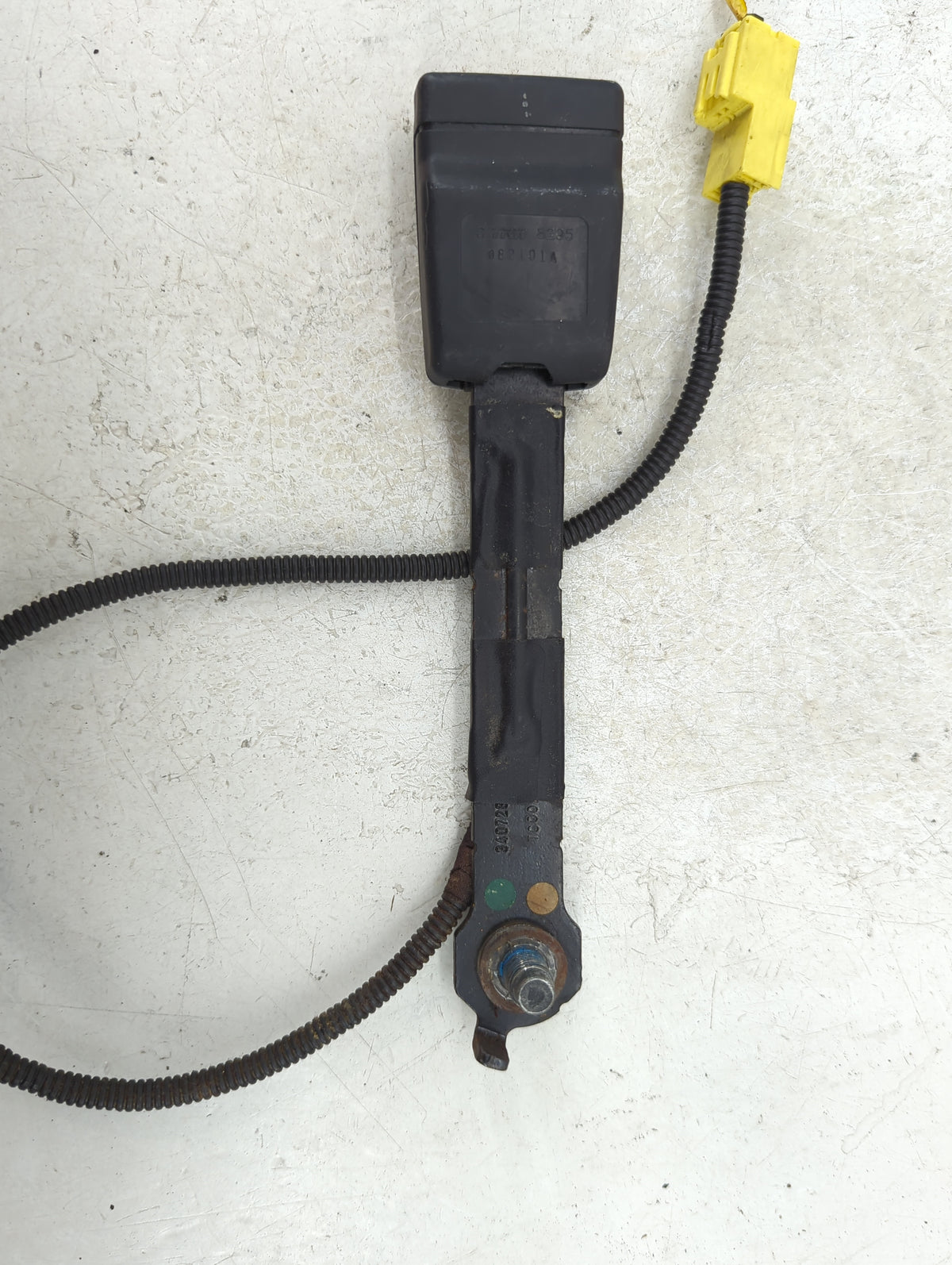2011-2015 Hyundai Sonata Passenger Front Seatbelt Buckle 985254 - Oemusedautoparts1.com