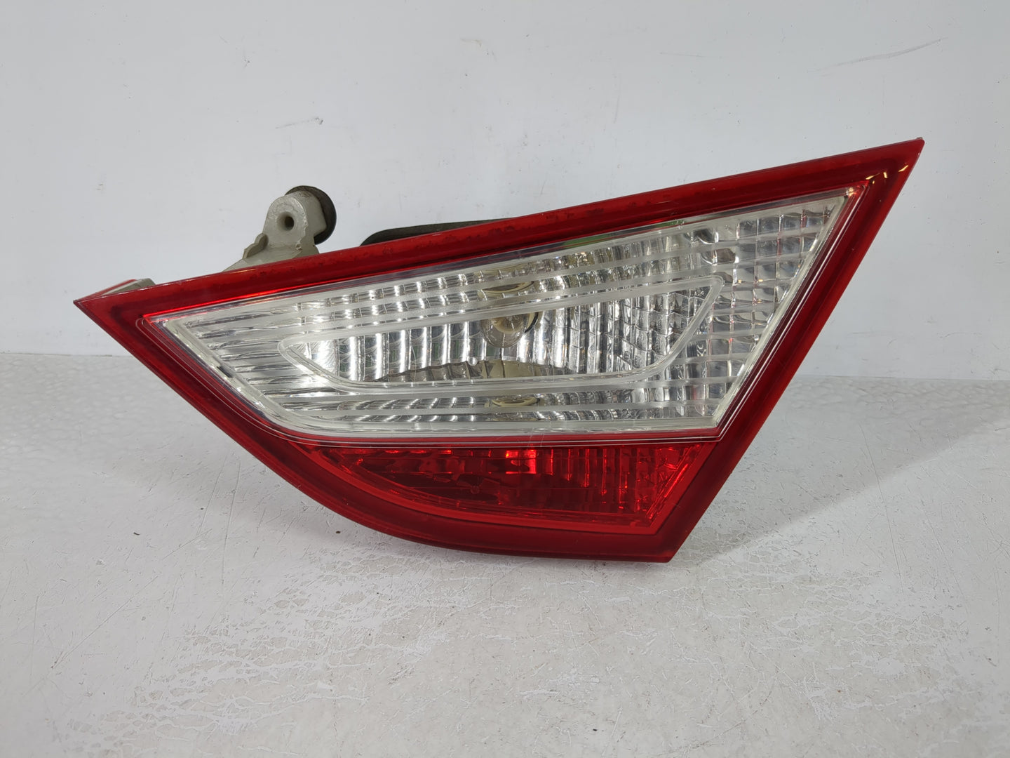 2011-2014 Hyundai Sonata Driver Left Side Deck Lid Mounted Tail Light 992751 - Oemusedautoparts1.com