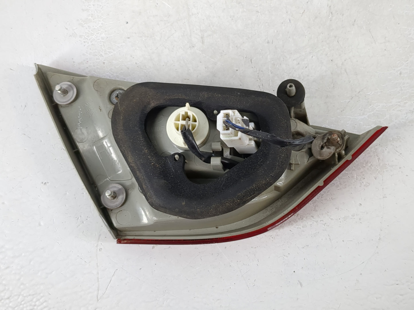 2011-2014 Hyundai Sonata Driver Left Side Deck Lid Mounted Tail Light 992751 - Oemusedautoparts1.com