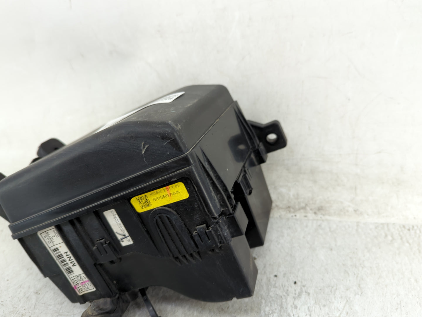 2011-2013 Hyundai Tucson Fusebox Fuse Box Panel Relay Module P/N:91401 2S153 Fits Fits 2011 2012 2013 OEM Used Auto Parts - 