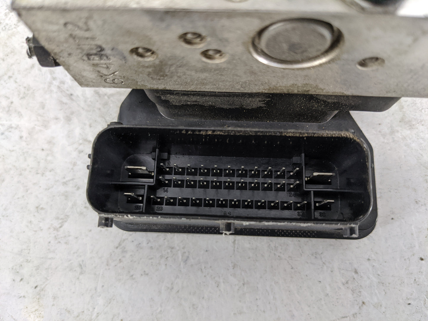 2010-2013 Hyundai Tucson ABS Pump Control Module Replacement P/N:58920-2S BH6013E, BE6003B101 Fits Fits 2010 2011 2012 2013 