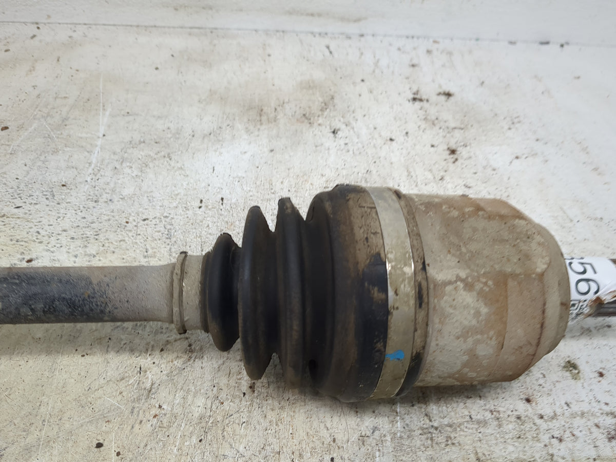 2010-2013 Hyundai Tucson Axle Shaft Front Driver Cv C/v 1520856 - Oemusedautoparts1.com