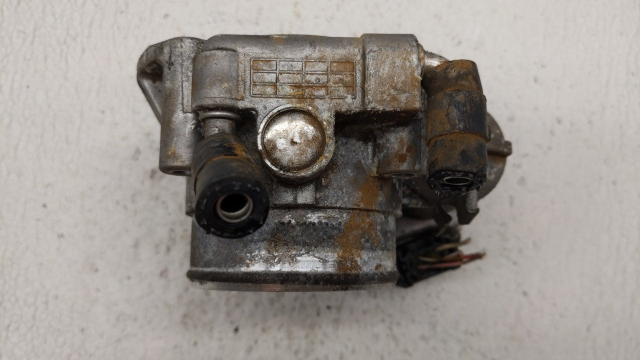 2010-2013 Hyundai Tucson Throttle Body P/N:35100-25400 35100-25200 Fits Fits 2006 2007 2008 2009 2010 2011 2012 2013 OEM Use