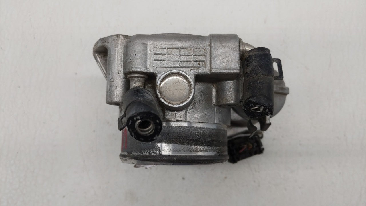 2010-2013 Hyundai Tucson Throttle Body P/N:35100-25400 35100-25200 Fits Fits 2006 2007 2008 2009 2010 2011 2012 2013 OEM Use