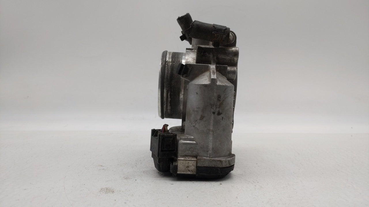 2010-2013 Hyundai Tucson Throttle Body P/N:35100-25400 35100-25200 Fits Fits 2006 2007 2008 2009 2010 2011 2012 2013 OEM Use