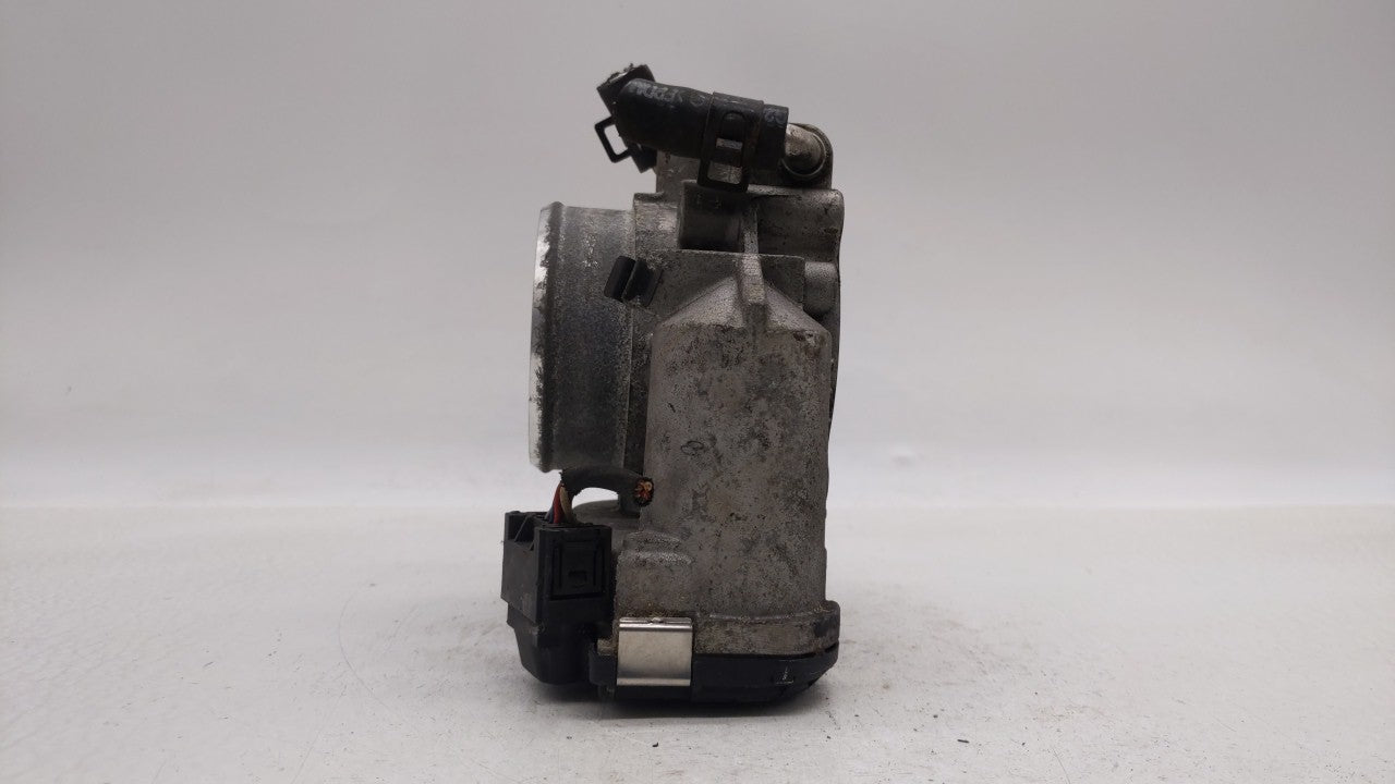 2010-2013 Hyundai Tucson Throttle Body P/N:35100-25400 35100-25200 Fits Fits 2006 2007 2008 2009 2010 2011 2012 2013 OEM Use