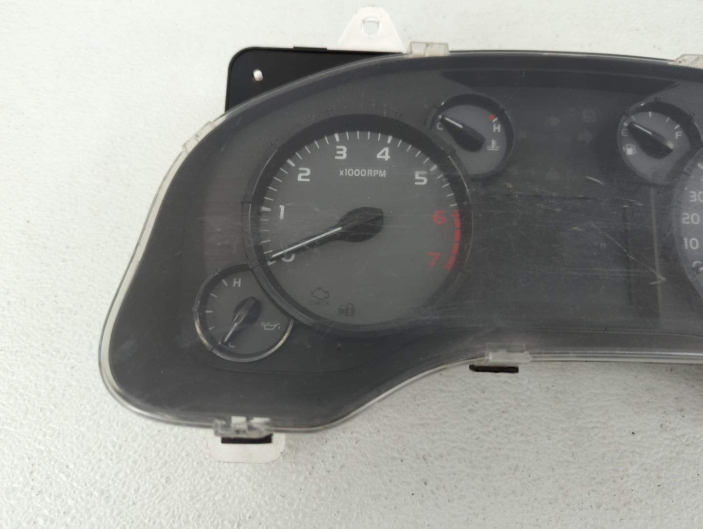 2010-2013 Hyundai Tucson Instrument Cluster Speedometer Gauges P/N:94001-2S570 94001-2S575 Fits Fits 2010 2011 2012 2013 OEM