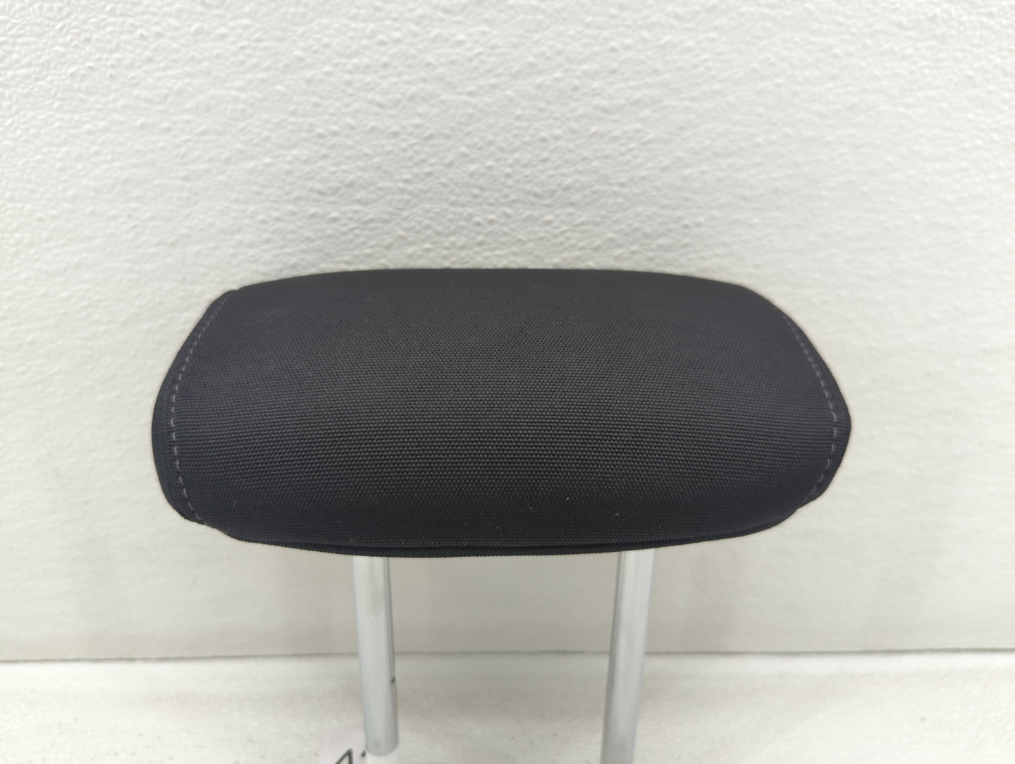 2010-2015 Hyundai Tucson Headrest Head Rest Front Driver Passenger Seat Fits Fits 2010 2011 2012 2013 2014 2015 OEM Used Aut