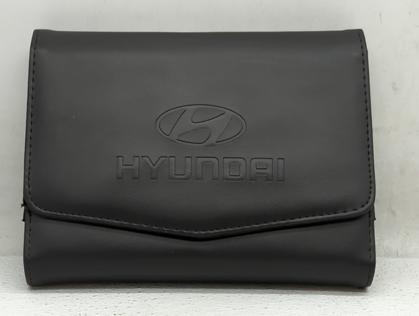 2011 Hyundai Tucson Owners Manual Book Guide OEM Used Auto Parts - Oemusedautoparts1.com