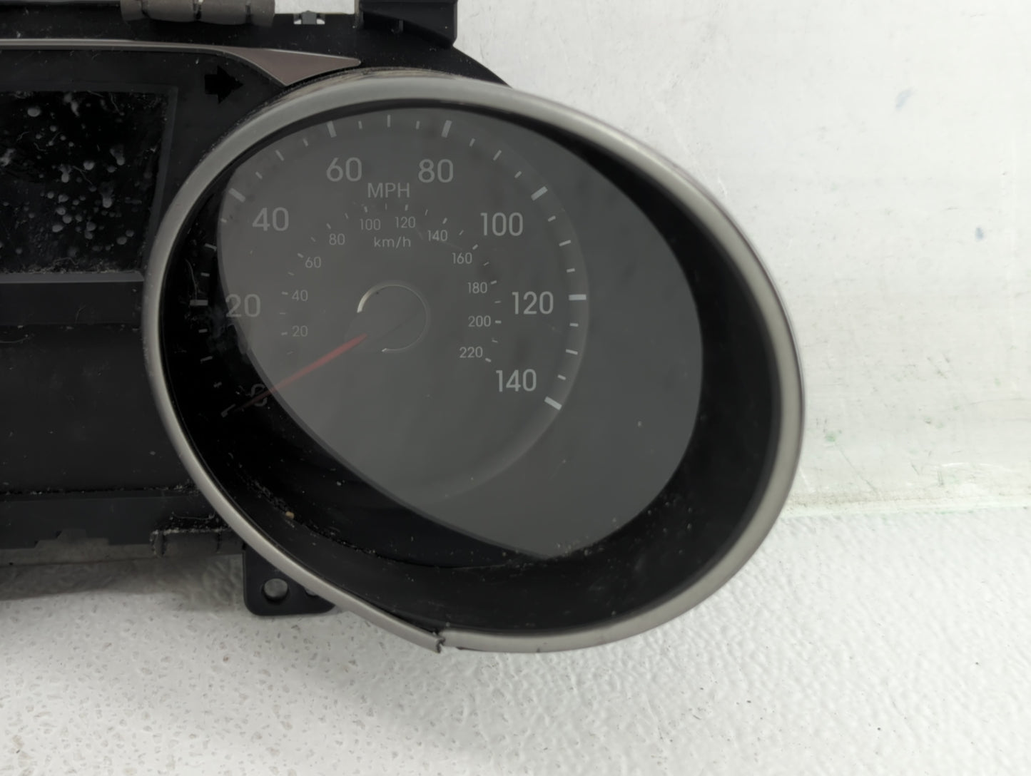 2010-2013 Hyundai Tucson Instrument Cluster Speedometer Gauges P/N:94001-2S570 Fits Fits 2010 2011 2012 2013 OEM Used Auto P