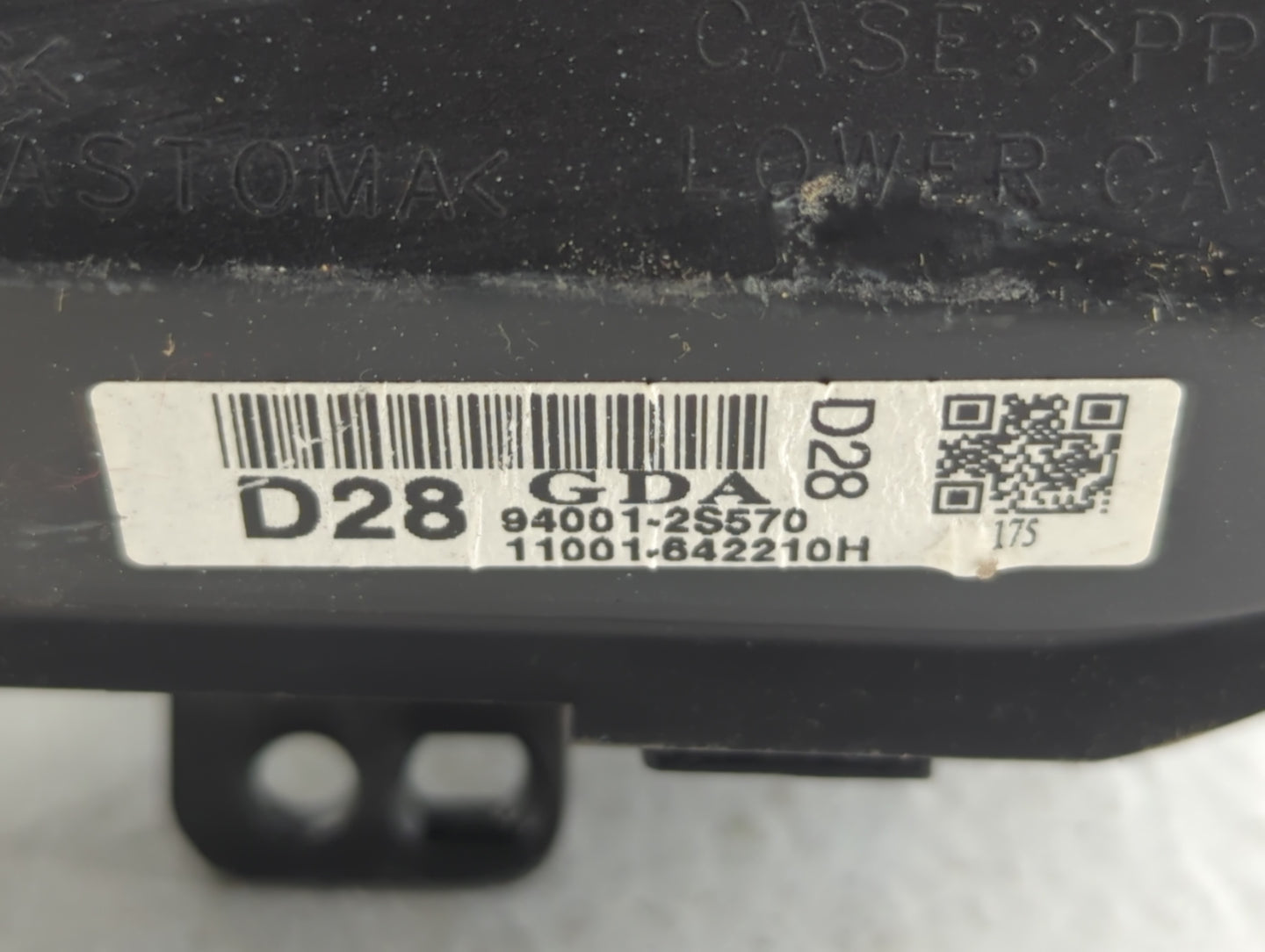2010-2013 Hyundai Tucson Instrument Cluster Speedometer Gauges P/N:94001-2S570 Fits Fits 2010 2011 2012 2013 OEM Used Auto P