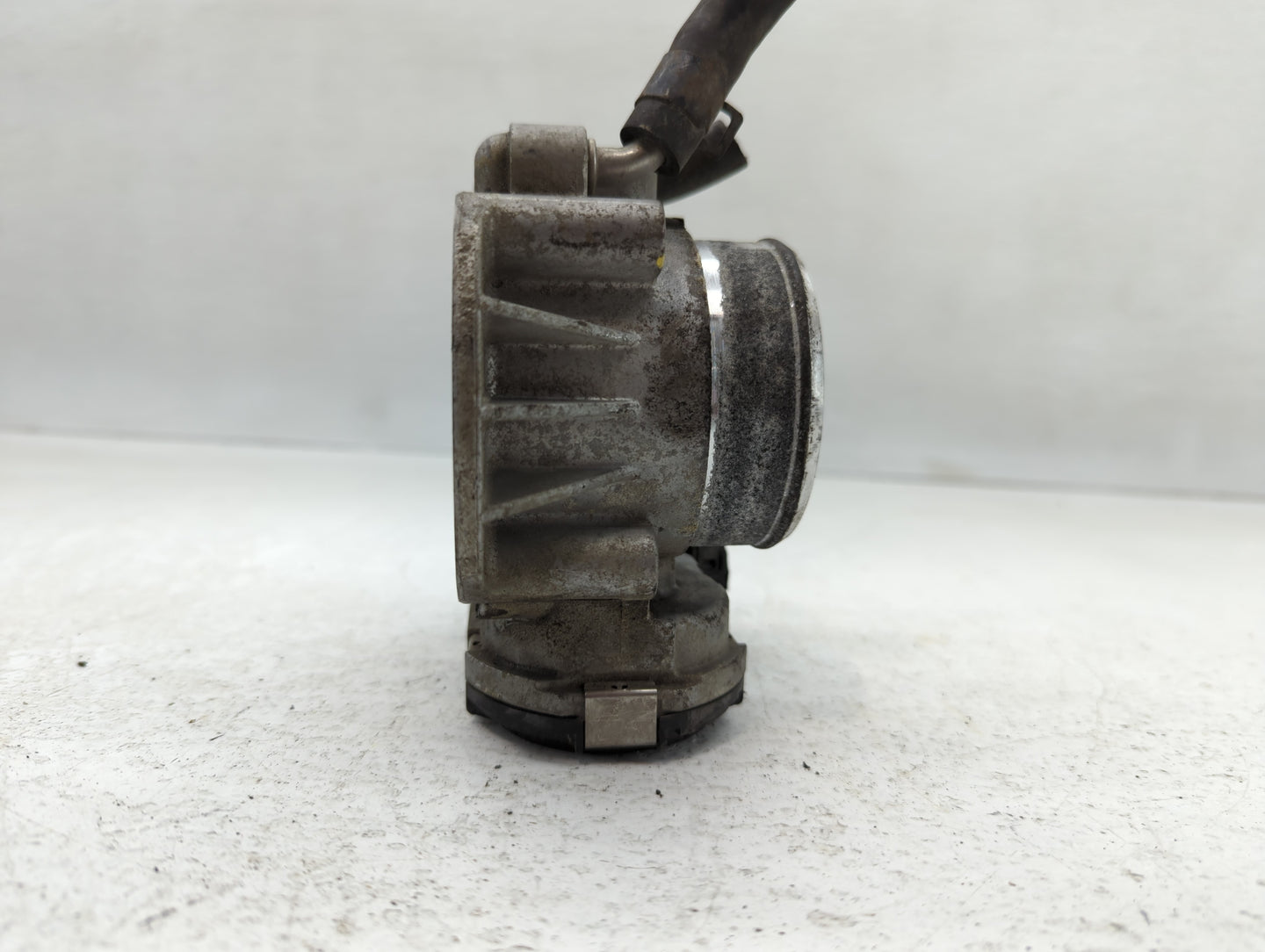 2010-2013 Hyundai Tucson Throttle Body P/N:9 590 930 001 35100-25400 Fits Fits 2006 2007 2008 2009 2010 2011 2012 2013 OEM U