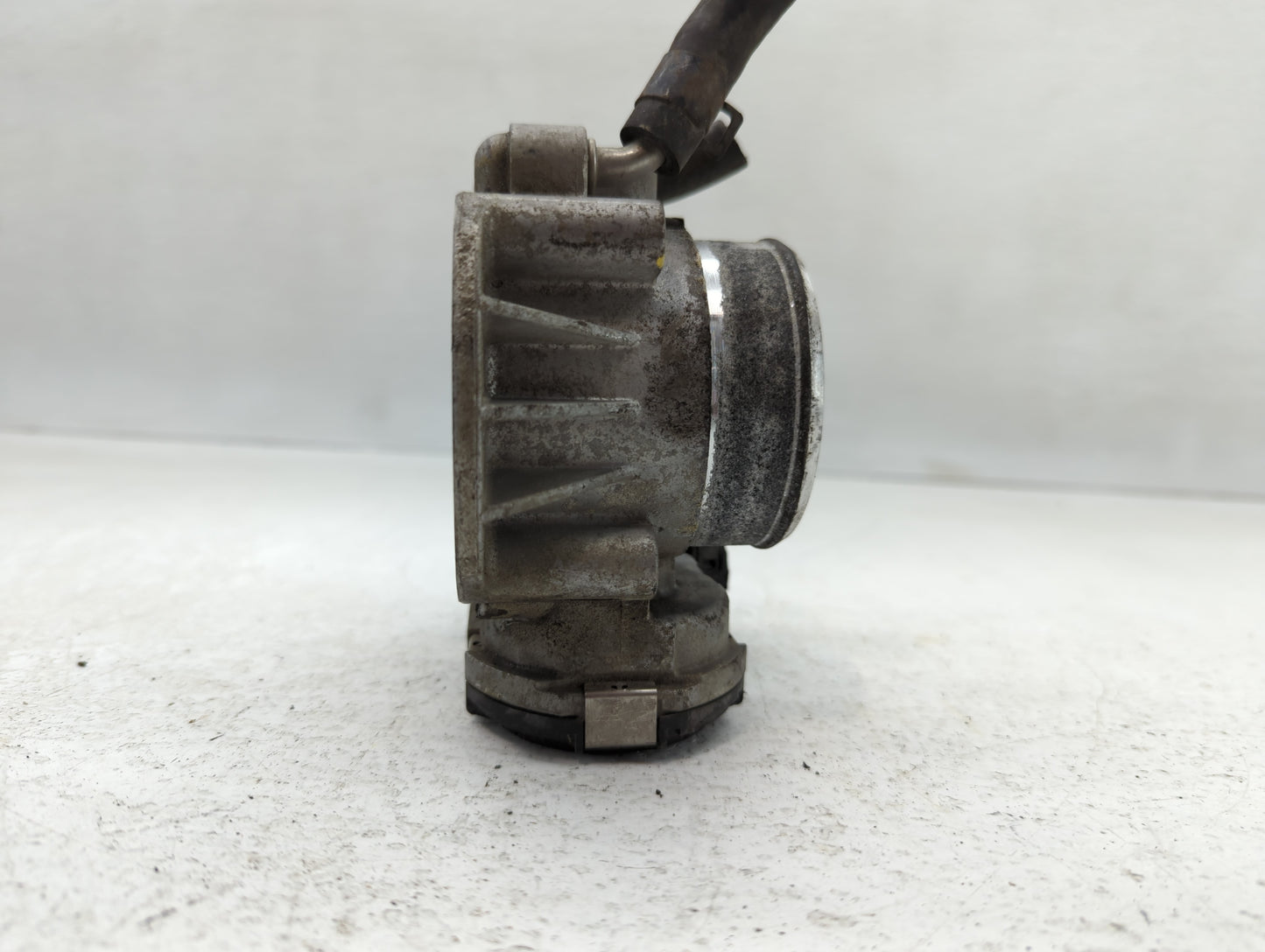 2010-2013 Hyundai Tucson Throttle Body P/N:9 590 930 001 35100-25400 Fits Fits 2006 2007 2008 2009 2010 2011 2012 2013 OEM U