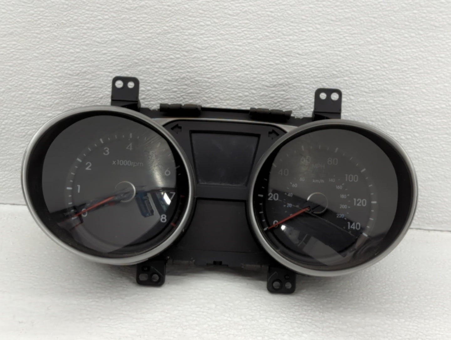2010-2013 Hyundai Tucson Instrument Cluster Speedometer Gauges P/N:11001-642310H 94001-2S580 Fits Fits 2010 2011 2012 2013 O
