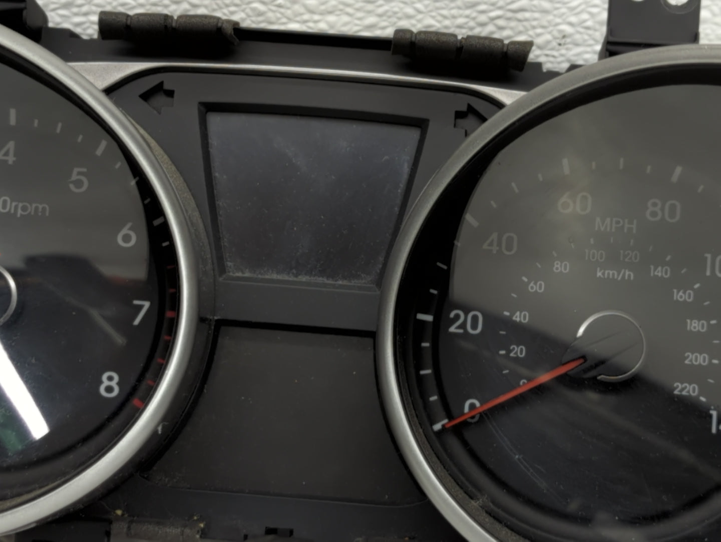 2010-2013 Hyundai Tucson Instrument Cluster Speedometer Gauges P/N:11001-642310H 94001-2S580 Fits Fits 2010 2011 2012 2013 O