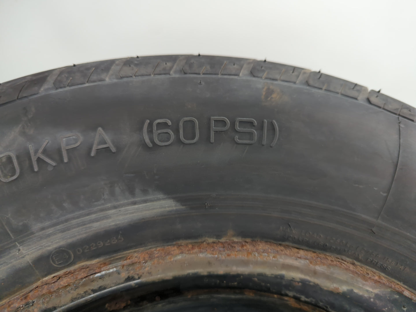 2007-2012 Hyundai Veracruz Spare Donut Tire Wheel Rim Oem - Oemusedautoparts1.com