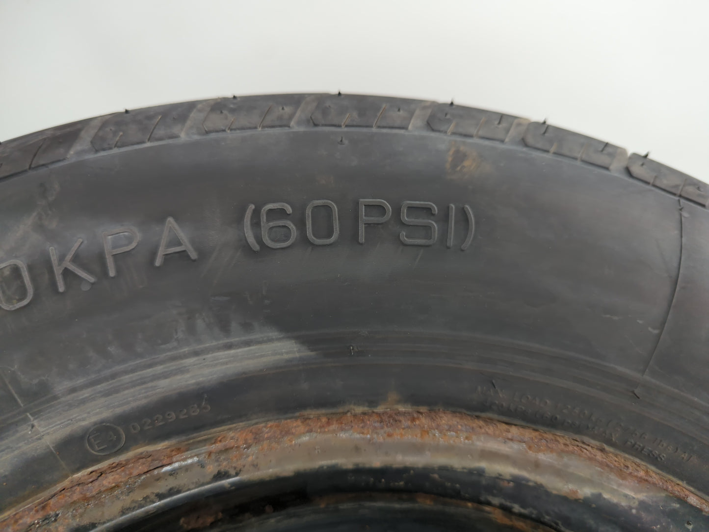 2007-2012 Hyundai Veracruz Spare Donut Tire Wheel Rim Oem - Oemusedautoparts1.com