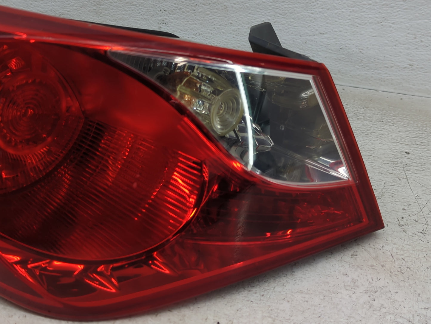 2011 Hyundai Sonata Sonata Tail Light Assembly Passenger Right OEM Fits Fits 2012 2013 2014 OEM Used Auto Parts - Oemusedaut