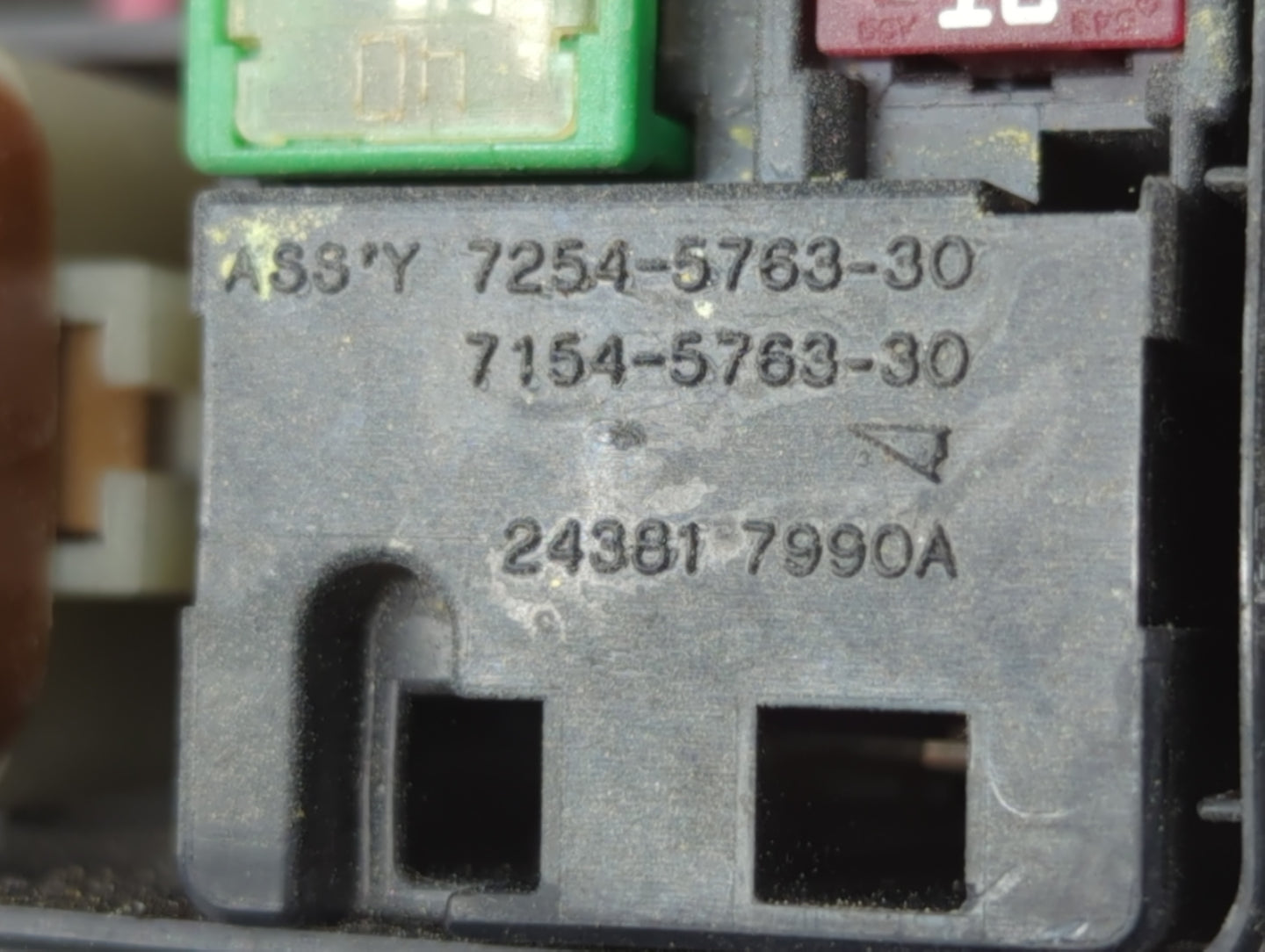 2011 Infiniti Fx35 Fusebox Fuse Box Panel Relay Module P/N:24381-7990A Fits OEM Used Auto Parts - Oemusedautoparts1.com
