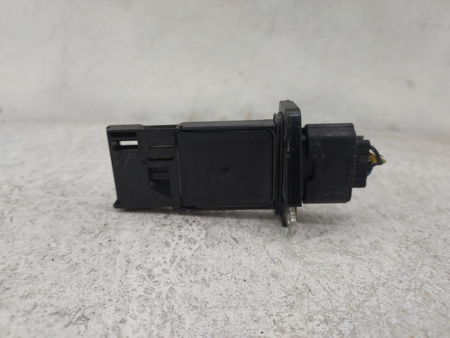2011-2012 Infiniti G25 Mass Air Flow Meter Maf - Oemusedautoparts1.com
