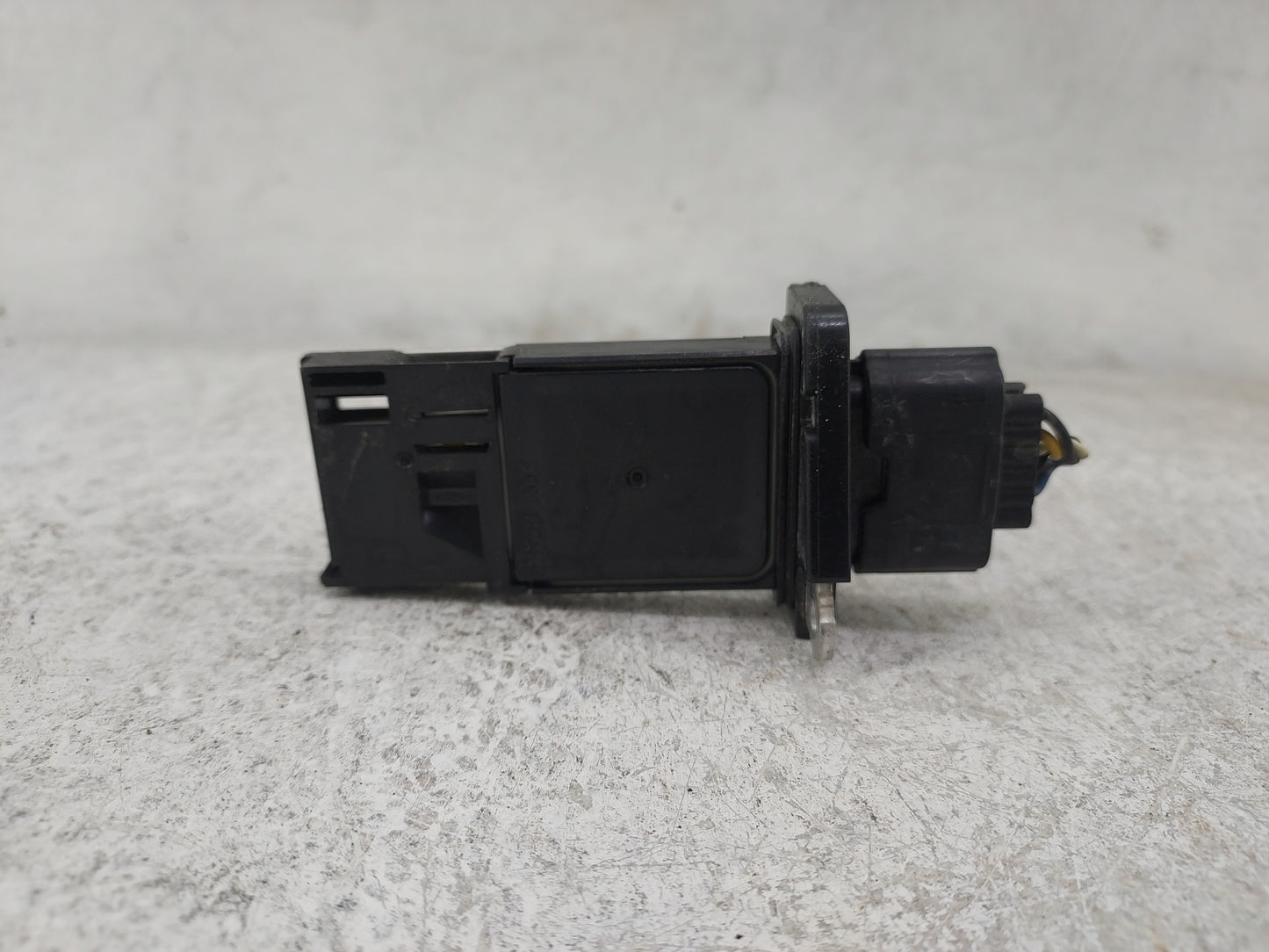 2011-2012 Infiniti G25 Mass Air Flow Meter Maf - Oemusedautoparts1.com