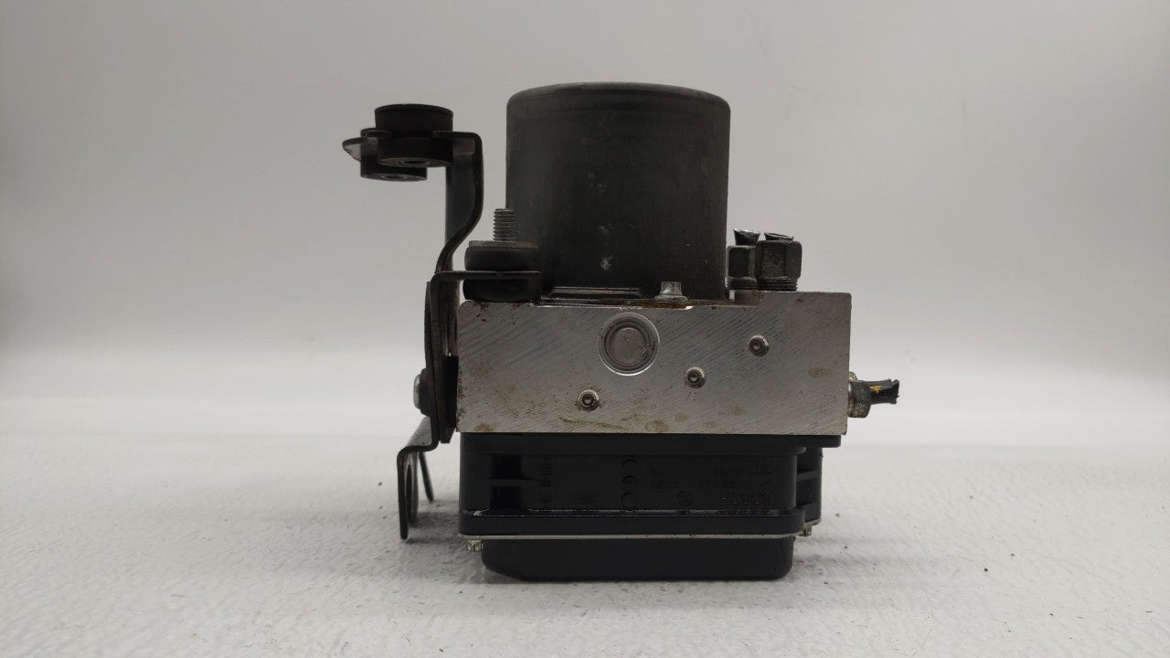 2011-2013 Infiniti G37 ABS Pump Control Module Replacement P/N:47660-MNL2A Fits Fits 2011 2012 2013 2015 OEM Used Auto Parts