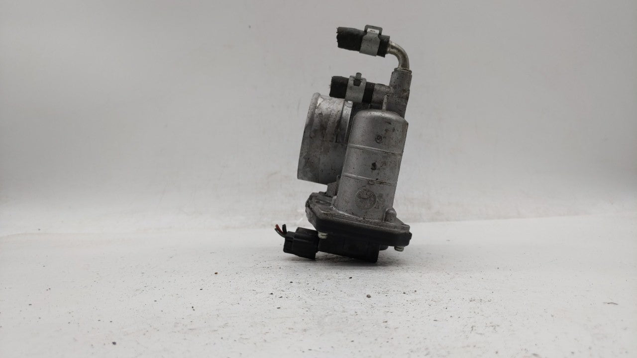 2008-2013 Infiniti G37 Throttle Body P/N:526-01 RME75 Fits OEM Used Auto Parts - Oemusedautoparts1.com