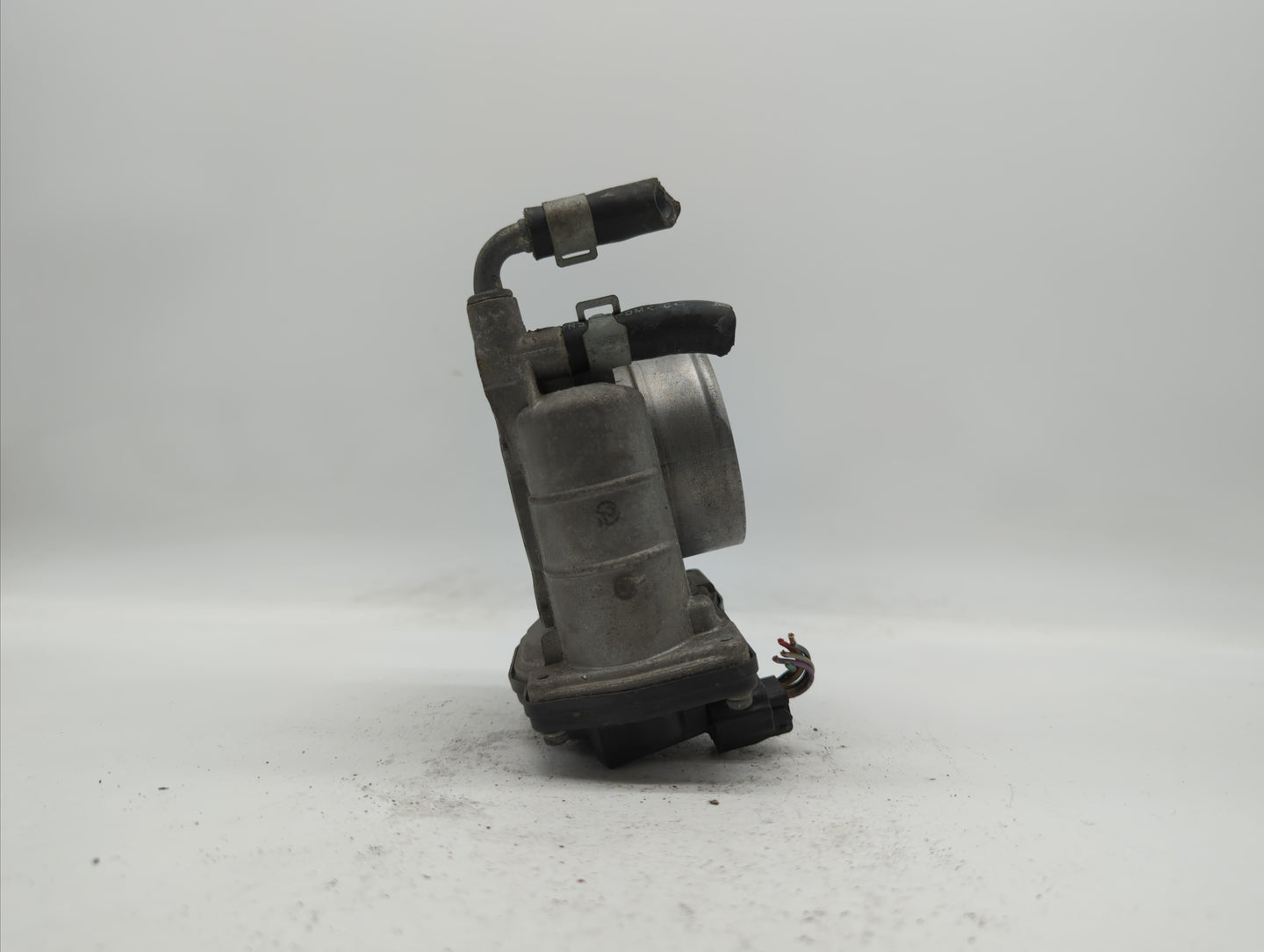 2008-2013 Infiniti G37 Throttle Body P/N:RME60-12 526-02 Fits OEM Used Auto Parts - Oemusedautoparts1.com