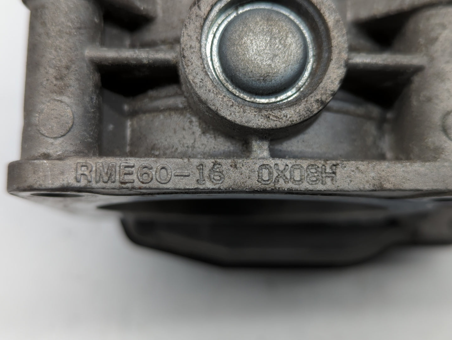 2008-2013 Infiniti G37 Throttle Body P/N:RME60-12 526-02 Fits OEM Used Auto Parts - Oemusedautoparts1.com